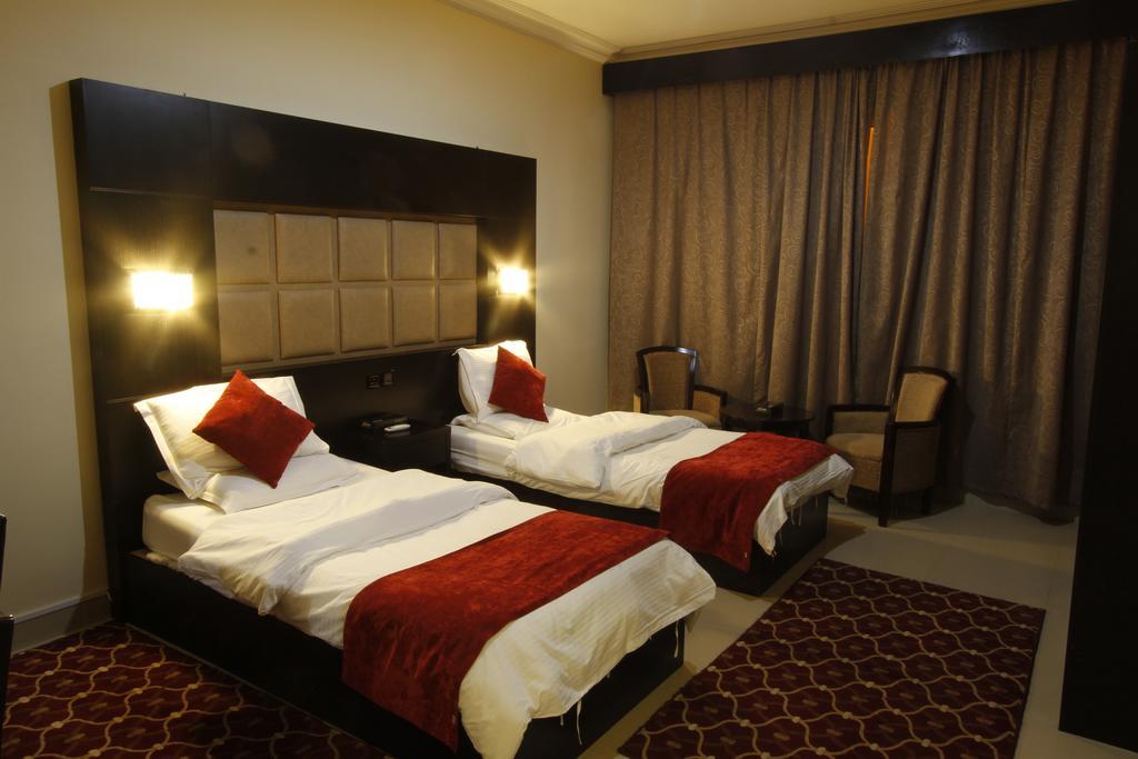 Manazel Al Hamra Apartment 2 Buraidah Bagian luar foto