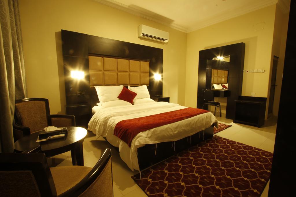 Manazel Al Hamra Apartment 2 Buraidah Ruang foto